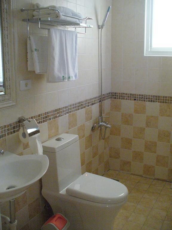 Bed and Breakfast Alongs Garden Хенгчун Номер фото